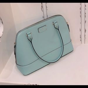 Kate Spade bag. Barely used great condition.